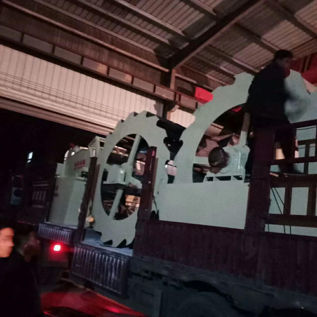 輪式洗砂機(jī)發(fā)貨